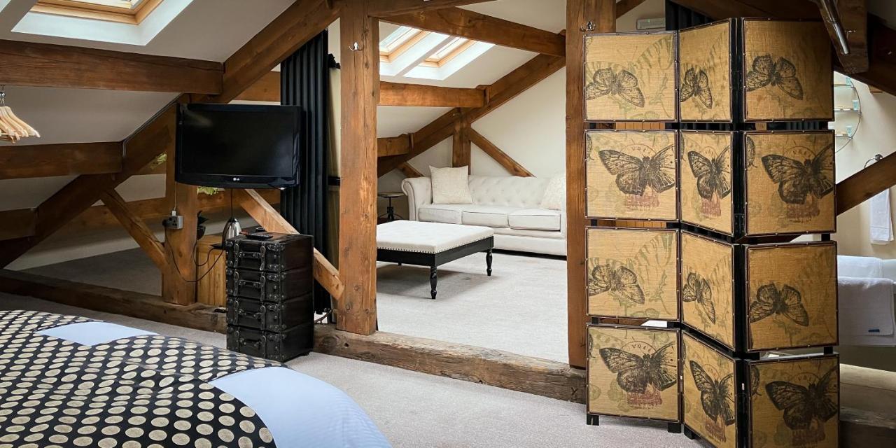 The Weavers Shed Hotel *